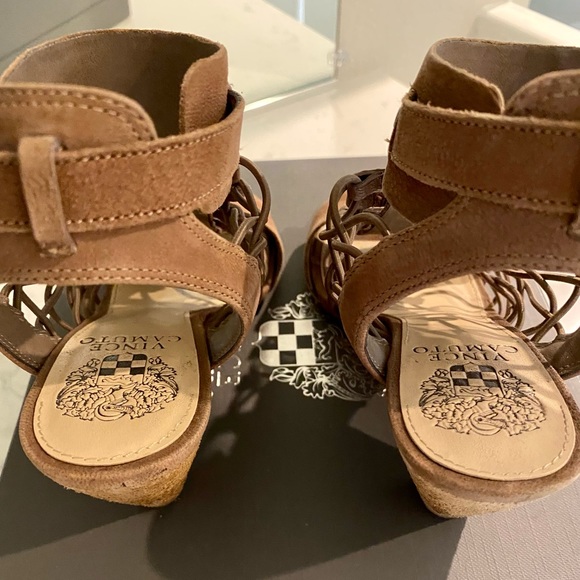 Vince Camuto wedges - Picture 4 of 9